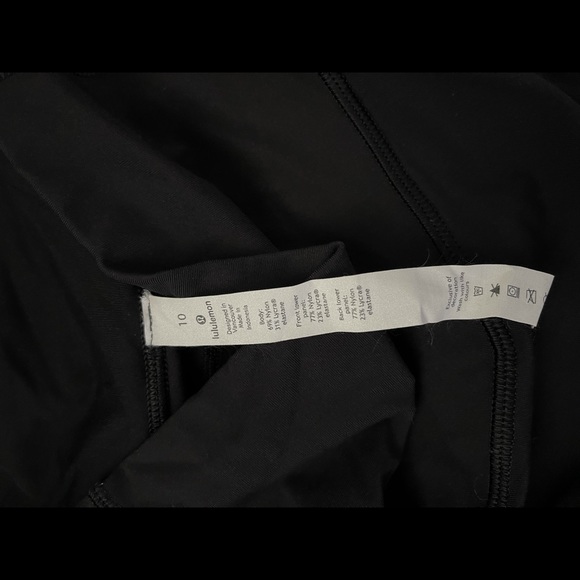 Lululemon high rise leggings with no front seam - Picture 4 of 8